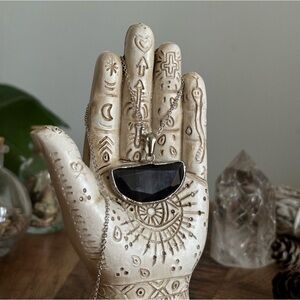 Stylish Black Pendant Necklace